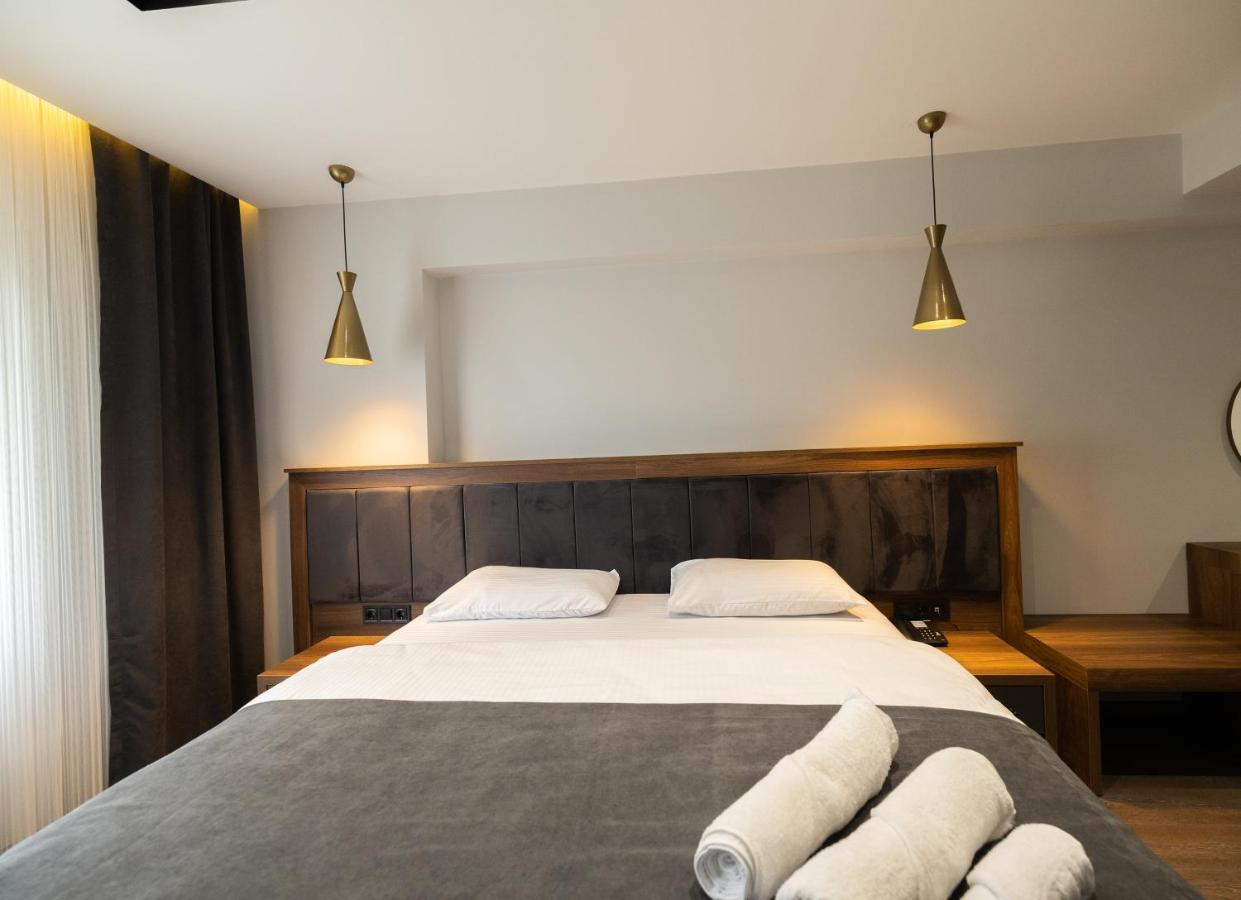 Tuerkler Suite Hotel ทรับซอน ภายนอก รูปภาพ