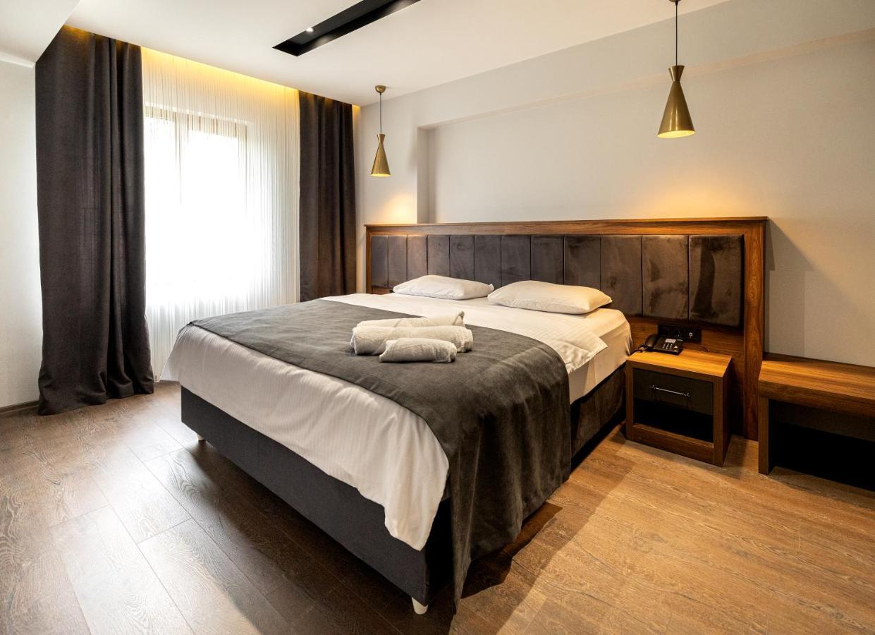 Tuerkler Suite Hotel ทรับซอน ภายนอก รูปภาพ